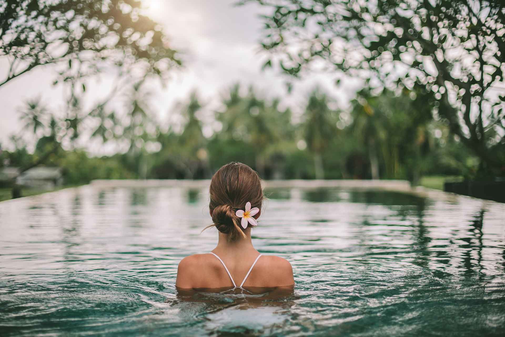 Sueños de Bali | Ubud y Seminyak -                             Vuelos Incluidos                  Alojamiento Incluido                  Descubre Ubud y Seminyak                  Relájate en Playas Paradisíacas                  Explora Templos Sagrados                  Sumérgete en la Cultura Balinesa                  Paisajes Inolvidables                  Gastronomía Exótica                  Actividades de Aventura                  Escapada Tropical                  Experiencias Únicas            